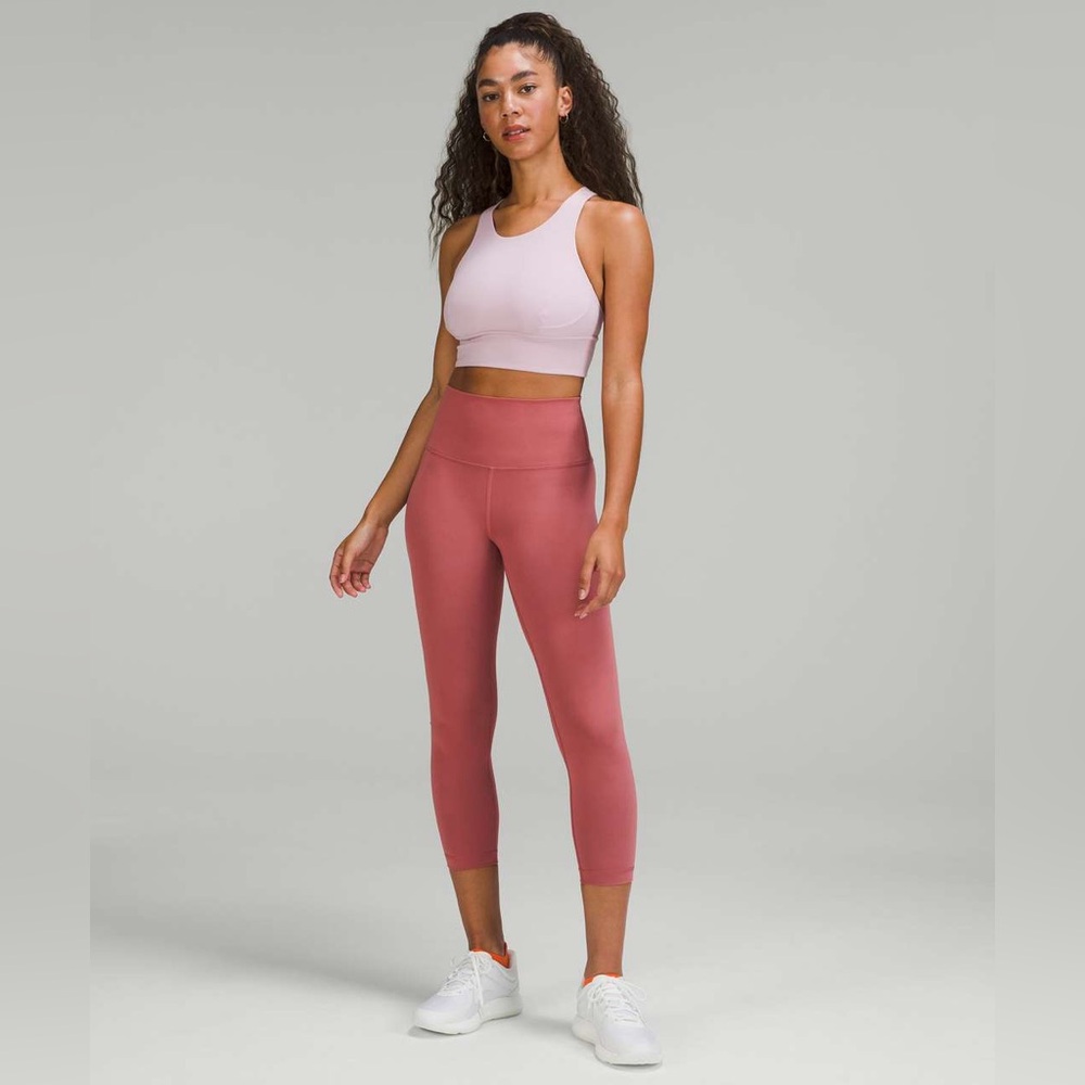 Lululemon Wunder Train Contour Fit High-Rise Crop 23"
Brier Rose